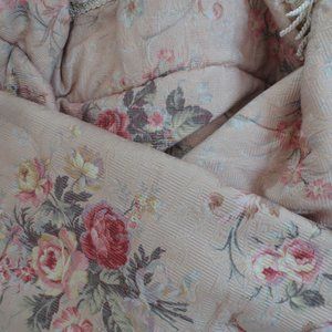 Vintage JC Penny Shabby Chic Reversible Pink  Floral Comforter King Size